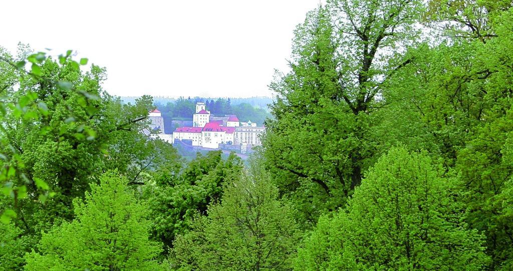 פסאו Hotel & Restaurant Waldschloss מראה חיצוני תמונה