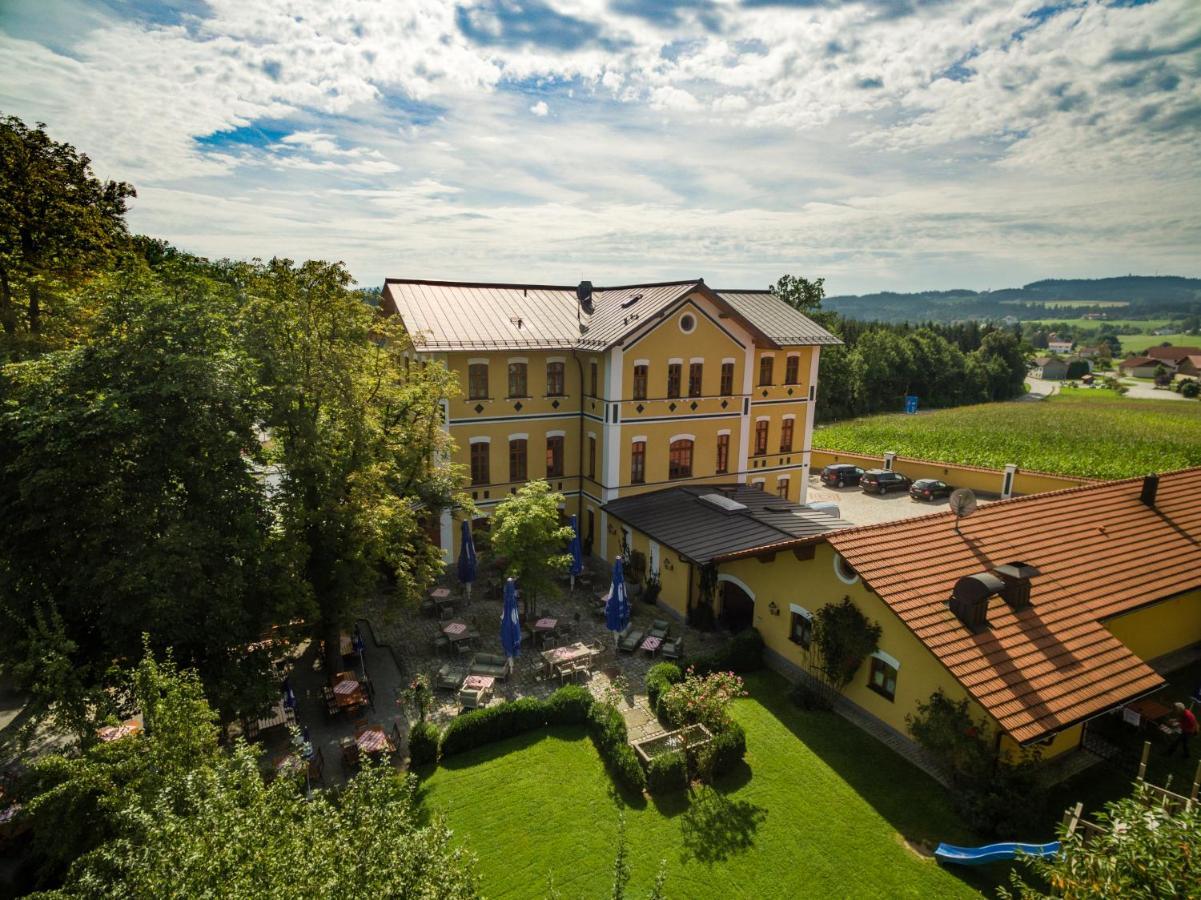 פסאו Hotel & Restaurant Waldschloss מראה חיצוני תמונה