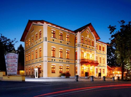 פסאו Hotel & Restaurant Waldschloss מראה חיצוני תמונה